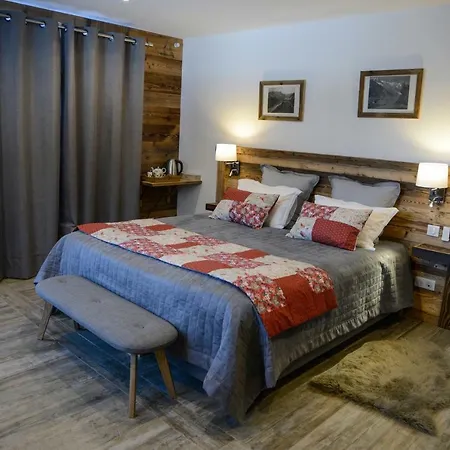 Les Loges Du Kandahar Bed & Breakfast